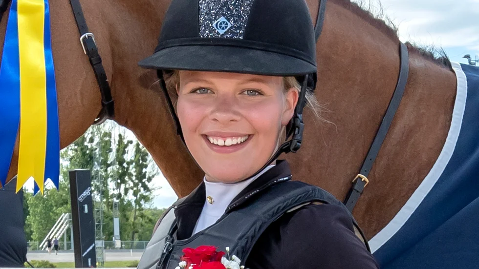 "Jag vill rida felfritt, det är målet även om det kommer att bli svårt", säger Clara Marklund. (Arkivbild)