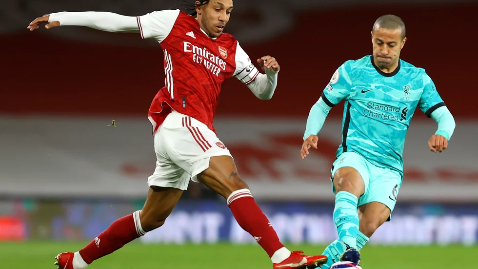 Pierre-Emerick Aubameyang, i rött, har insjuknat i malaria. Arkivbild.