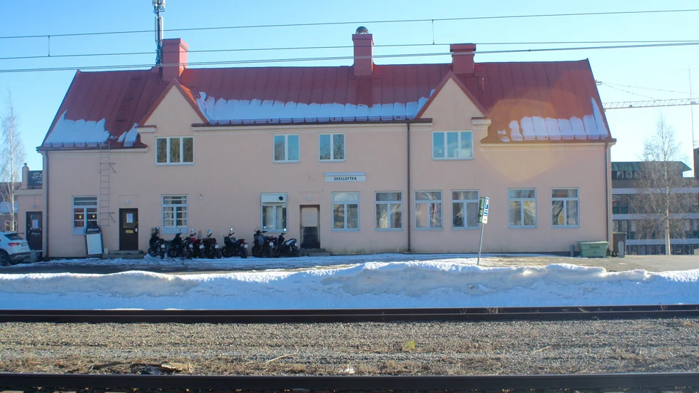 Den nya perrongen ska byggas framför det tidigare stationshuset i Skellefteå.