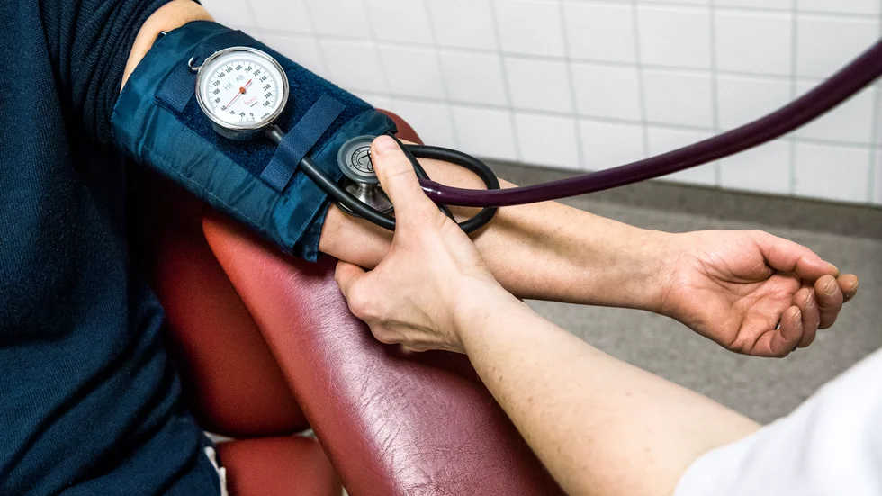 Nio av tio med högt blodtryck får inte tillräckligt med behandling, enligt en studie från Sahlgrenska akademin. Arkivbild