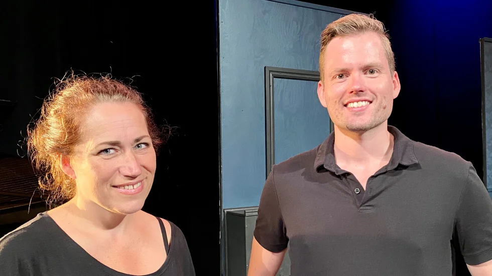 Ulrika Skarby spelar titelrollen som Askungen Mattias Gunnari är Prins Ramiro i Rossinis "Askungen" från 1817.