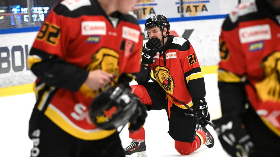 Pontus Burström deppar efter Lejons 0–1-förlust hemma mot Kiruna AIF.