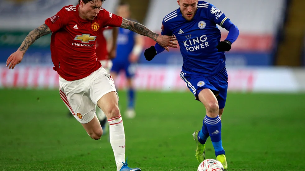 Victor Nilsson Lindelöf spelade hela matchen när man förlorade mot Leicester.