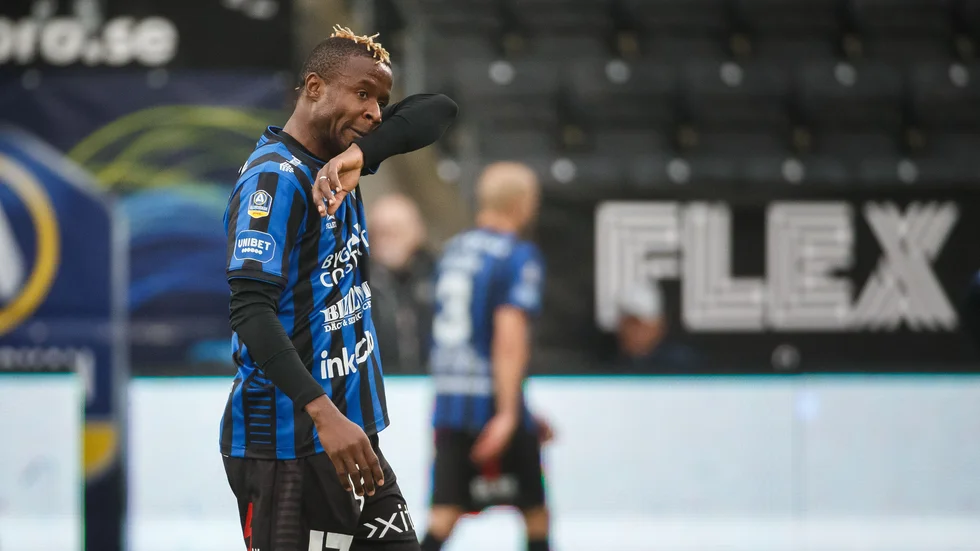 Kennedy Igboananike lämnar Sirius för spel i IFK Mariehamn.
