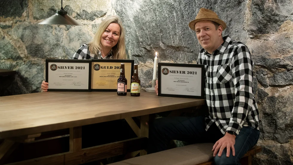 Jeanette och Jörgen Bergstedt, Piteå, är mycket stolta över sina ölsorter "Pitemalt" och "Havtorn surne eko" som kammade hem tre priser på Uppsala dryckesfestival 2021.