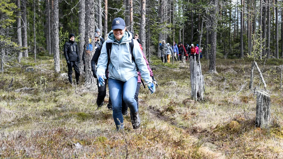 Kronprinsessan Victoria vandrade genom Jämtgavelns naturreservat i Ånge 2019. Nu har Sverige fått ytterligare 131 nya naturreservat. Arkivbild.
