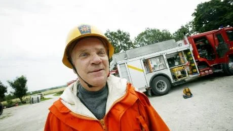 Göran Lindahl, brandman från Slite tycker de boende på gården gjorde ett jättebra jobb innan räddningstjänsten kom fram.