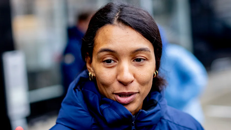 Jamina Roberts på dagens pressträff inför semifinalen mot Frankrike.