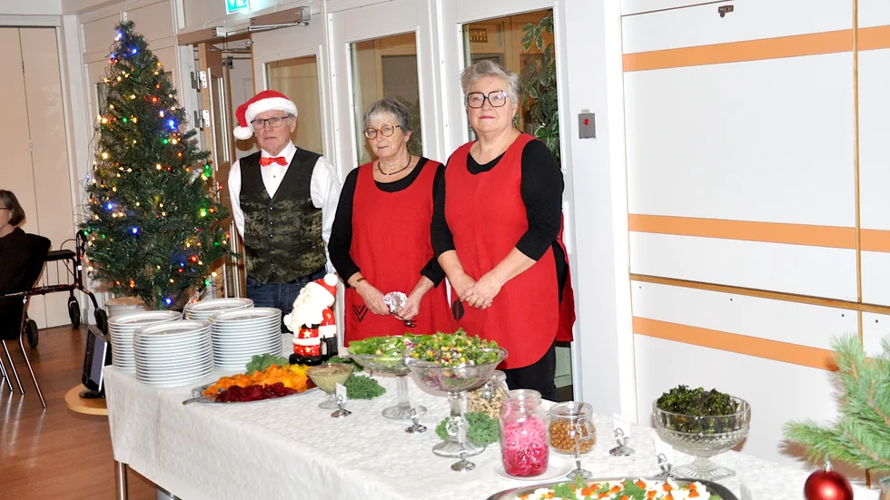 Föreningen HjärtLung i Överkalix bjöd på hälsosam julmat.