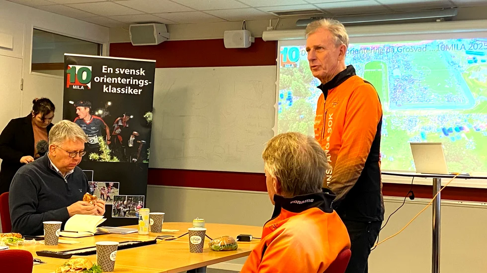 Björn Persson höll i pressträffen, som anordnades i kommunhuset under torsdagen.
