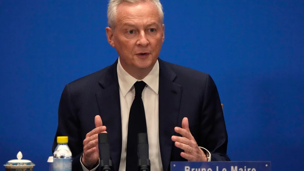 Frankrikes finansminister Bruno Le Maire under en presskonferens i Peking i helgen.
