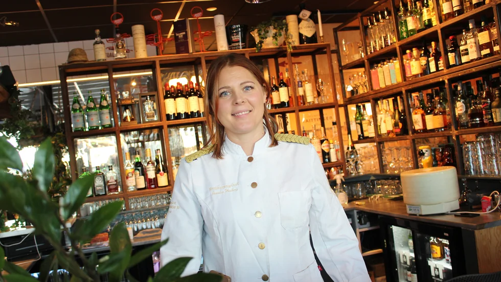 Jannica Hedberg jobbade tidigare som restaurangchef på Guldkant i Västervik. "Det är väldigt roligt när det svänger snabbt och jag gillar utmaningarna", säger hon om branschen.