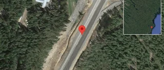 Lastbil stillastående på E4 - stopp i ett körfält
