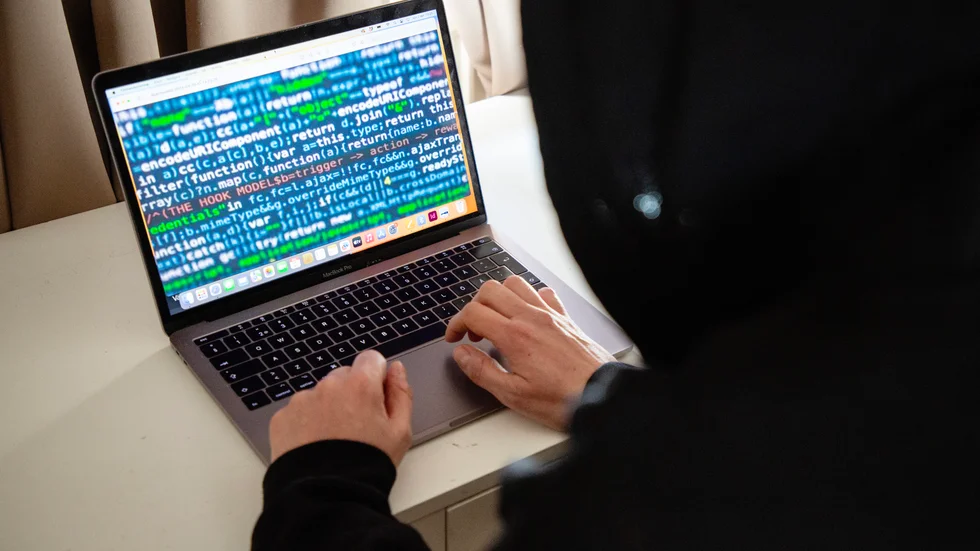 En cyberattack har drabbat EasyPark som har parkeringarna i Norrköpings kommun. Enligt företaget har endast "ickekänsliga" uppgifter kapats.
