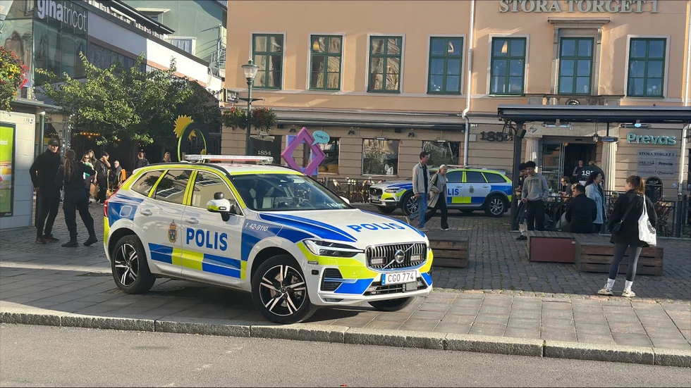 Polisinsats på Stora torget. 