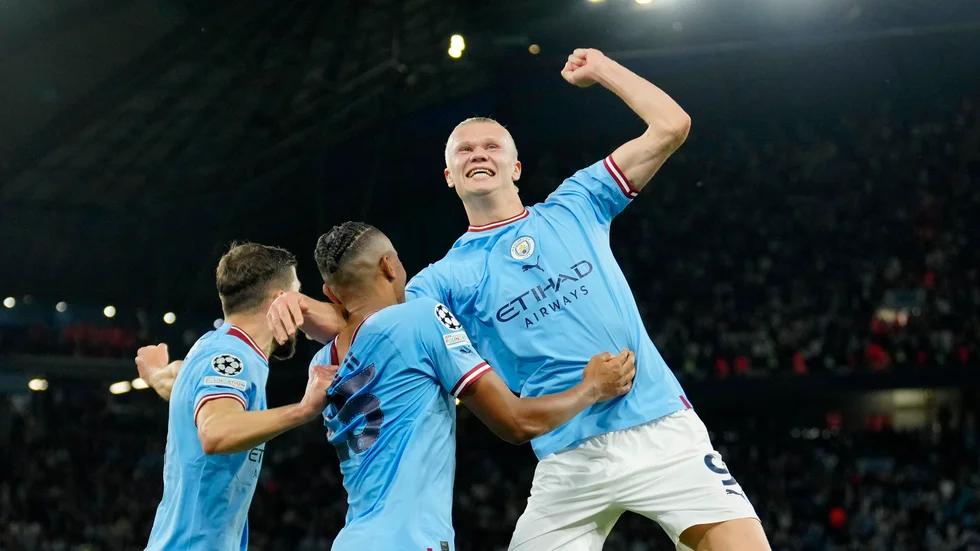 Norske superstjärnan Eling Haaland firar ett mål för Manchester City förra säsongen. Arkivbild.