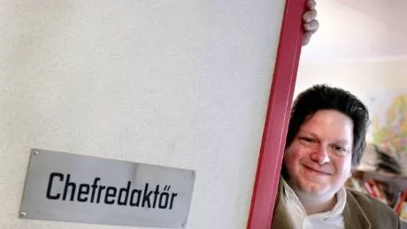 GLAD CHEF. Efter drygt tre år som vikarierande politisk chefredaktör utsågs Mats Linder på GA i går till ordinarie på tjänsten.