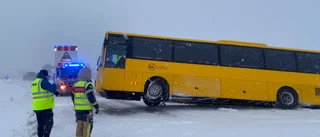 UL ställde in bussar i snökaoset
