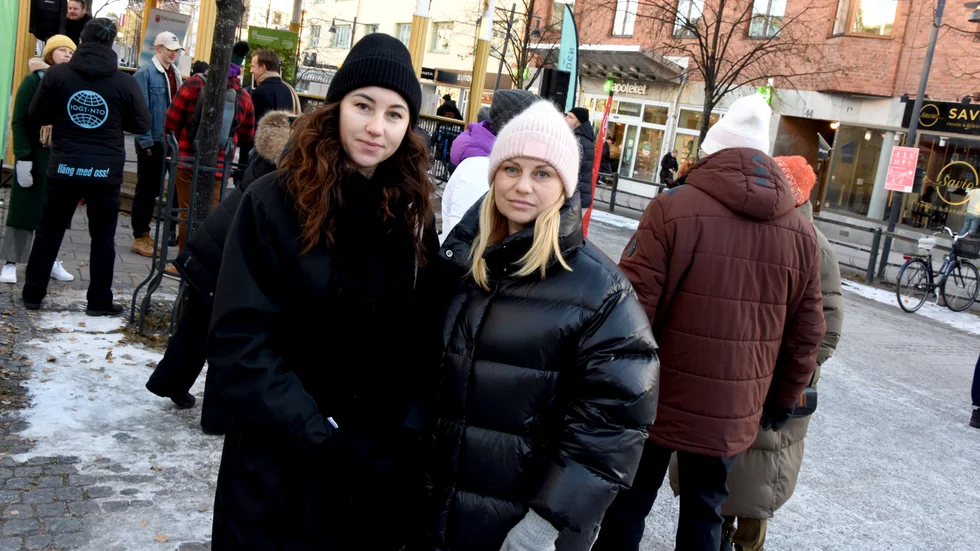 Till vänster Hanna Honcharenko och Natalja Khomiachenko lärde sig svenska via studieförbund. "Vi lärde oss inte bara språket, det blev en väg in i samhället". 