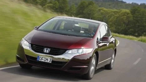 Nästan full pott i slutbetyget för Honda FCX Clarity - självklart för en ljudlös bil helt utan avgaser och med överraskande bra prestanda. Det finns egentligen bara ett fel - den går ännu inte att köpa.