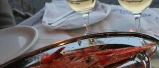 Santorini på budget eller bröllopslyx
