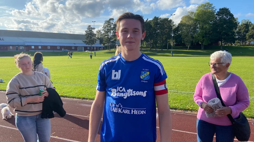 Lukas Johansson har skrivit på för en ny säsong med Viljan.
