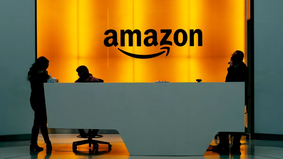 Amazon sänker avgifter för säljare som bjuder ut lågpriskläder på näthandelsjättens sajt. Arkivbild.