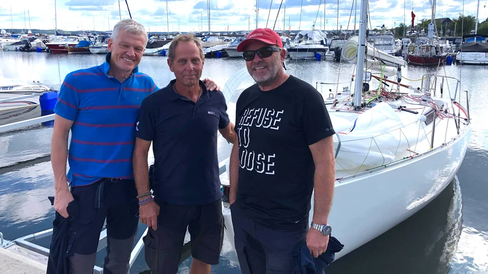 Benny Öhman, Ove Lundmark och Daniel Sällström startar i sitt sjunde Express SM i segling med båten Dream. Emil Sällström ansluter innan start fredag.