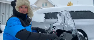 Tidig snösmocka – då fick barnen åka skoter till skolan