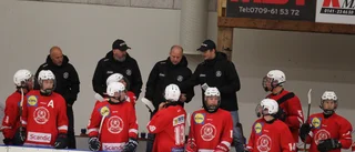 Östergötland i rysare – tappade TV-pucksbronset i slutminuten