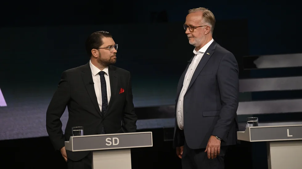 Partiledarna Jimmie Åkesson (SD) och Johan Pehrson (L) tycks ha olika syn på lämpligheten i återstarten av kärnkraft.