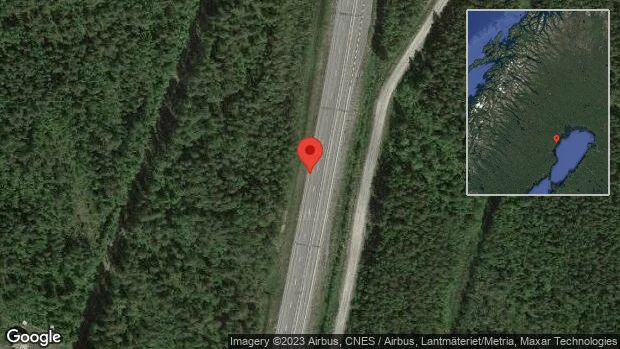Personbil stillastående på E4