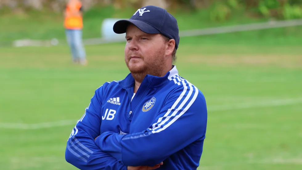 Mörlundas tränare Joakim Blomberg funderar över sin framtid i klubben.