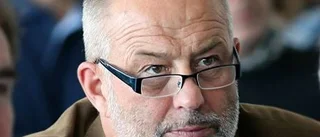 Vill att nämnd fråntas P-makt