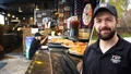 Efter fem år i Sverige – Ahmad, 25, köper restaurang i Skellefteå