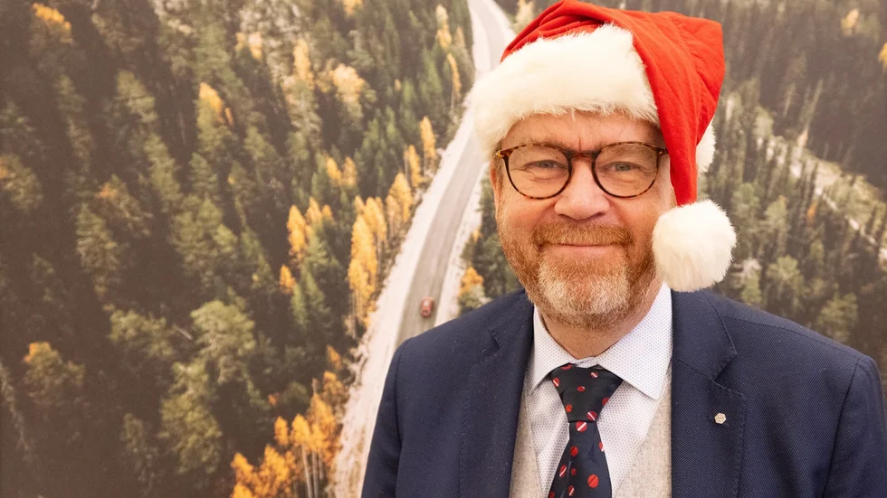 Vem vill sitta utan tomte på julafton för att julklapparna inte kom fram i tid, frågar sig Tommy Letzén, vd på Motorbranschens riksförbund