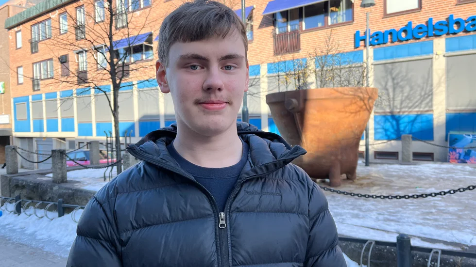 Rox Hurtig, 16, är nöjd med att lönen höjs "Förra året var det för lågt", säger han.