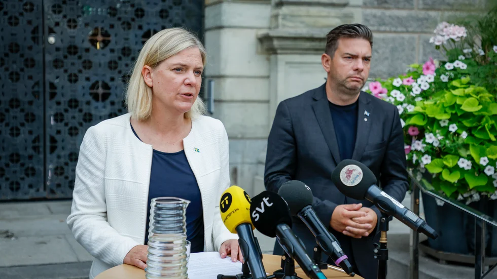 När politiker vill riva hus och tvångsflytta människor suddas hela barndomar, minnen och grannskap bort.