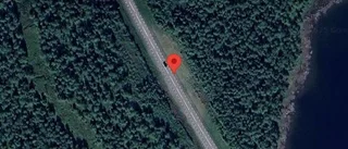 Störning i trafiken på grund av trasig personbil på väg 95