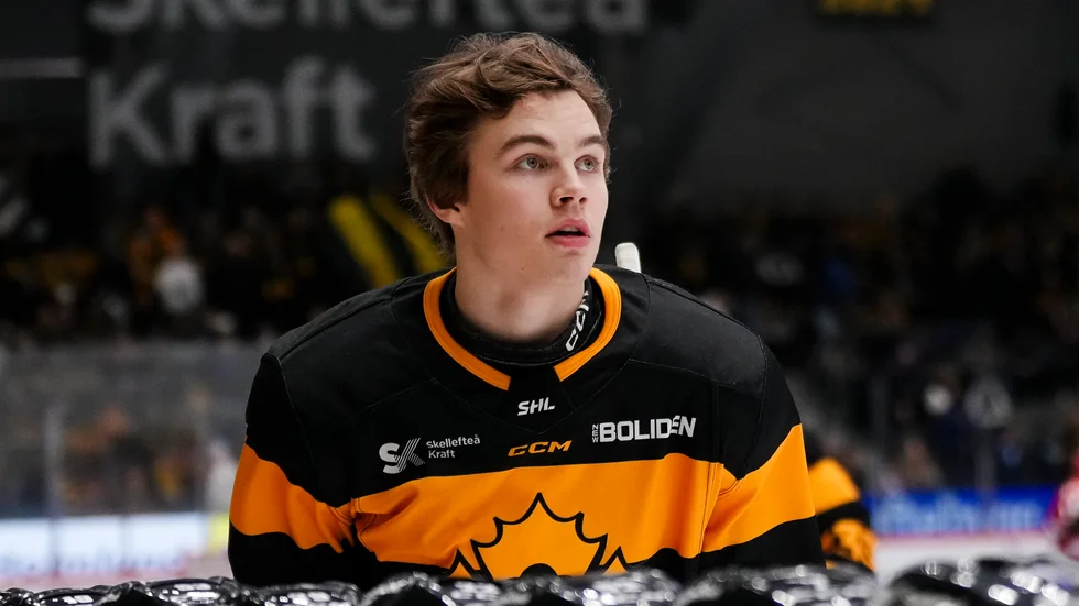 Axel Sandin Pellikka, som utsetts till JVM:s bästa back två år i följd, har nu vunnit ännu ett pris. 