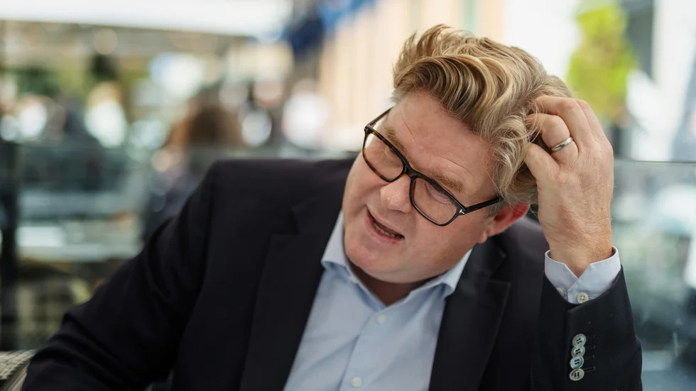 Justitieminister Gunnar Strömmer och flera av hans regeringskollegor bör, enligt Allhelgonadagens debattör i Folkbladet, Skyndsamt sätta hög fart och stänga kriminellas tillgång till känsliga uppgifter. 