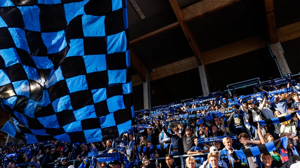 Sirius supportrar under fotbollsmatchen i Allsvenskan mellan Sirius och Brommapojkarna.