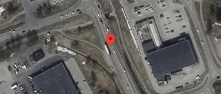 Stopp på E4 efter singelolycka