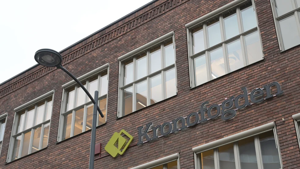 Personal från Kronofogden besökte mannen i Åtvidaberg för att utmäta fordon. (Bilden är tagen i ett annat sammanhang.) 