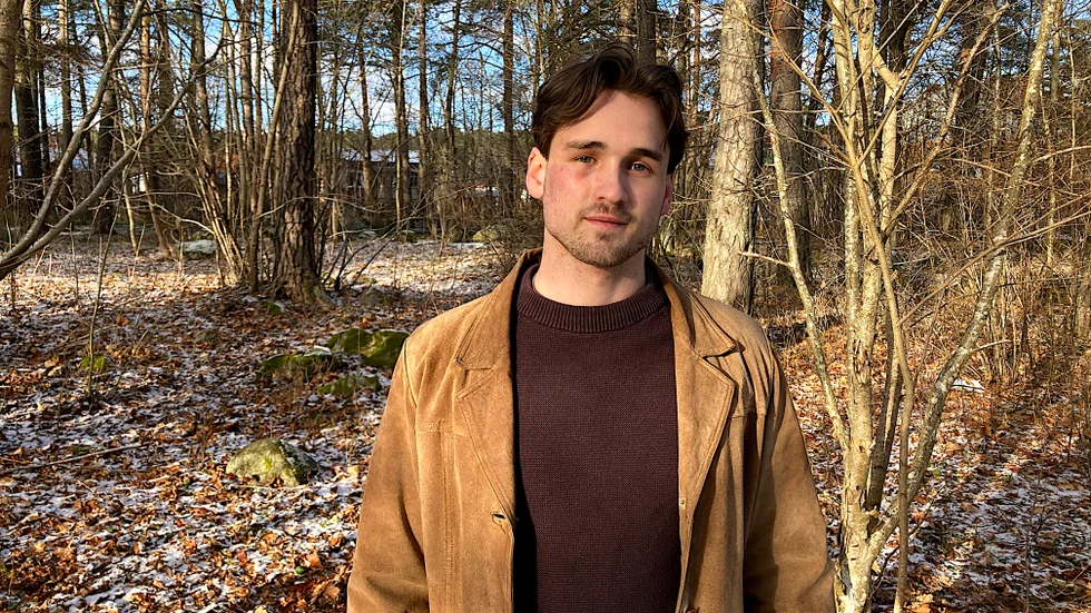Cevin Cimmini vågade ingripa när en kvinna var utsatt för ett överfall. Nu hyllas han av Enköpingsborna på sociala medier.