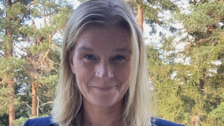 Kristin Österström, bosatt i Valdemarsvik, börjar i januari som utbildningschef i Åtvidabergs kommun. Hon räknar med att pendla.