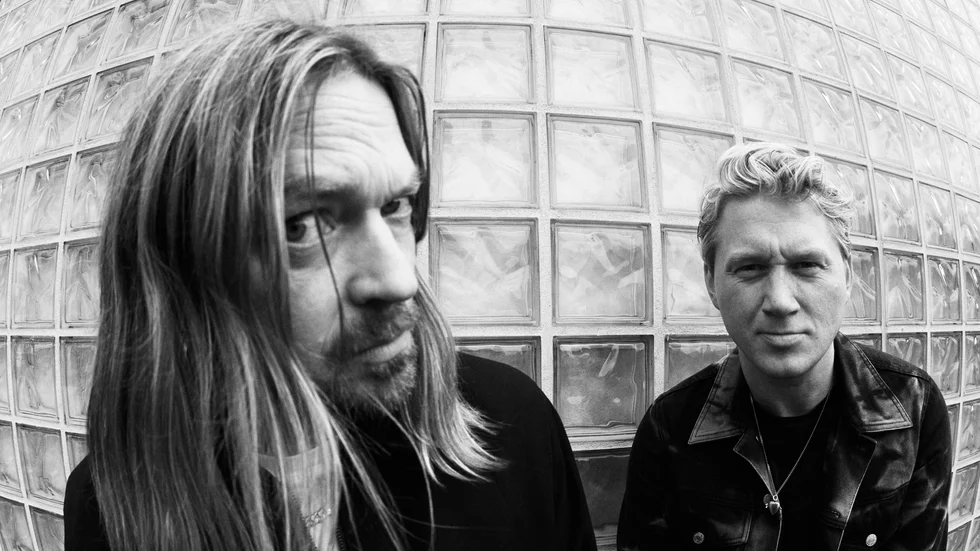 Rockbandet Johnossi spelar i Eskilstuna den 1 november. "Ha höga förväntningar", säger Oskar "Ossi" Bonde.