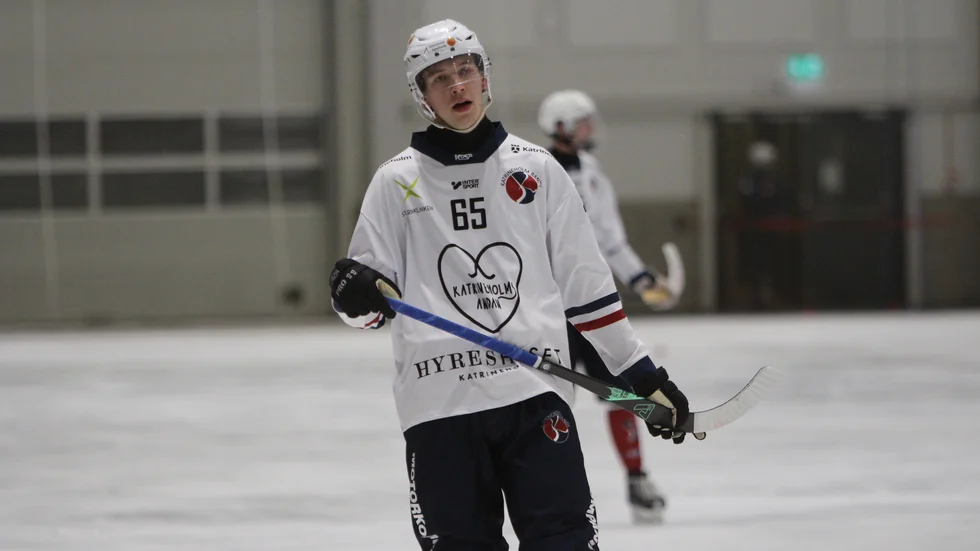 Simon Blomkvist stannar i Katrineholm.