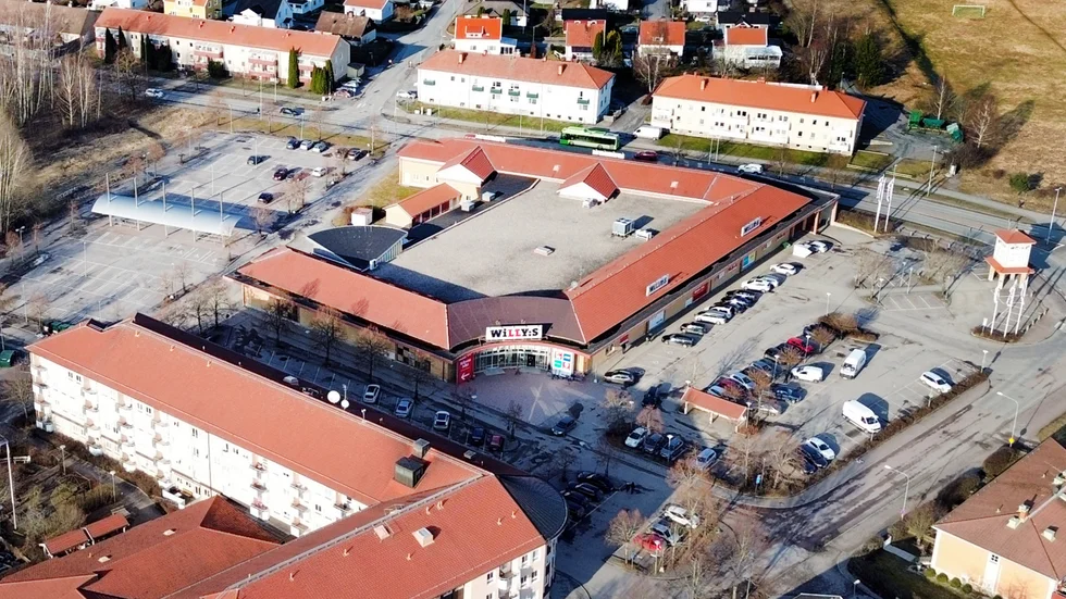 Tack vare p-vakterna finns det alltid lediga platser vid Willys vid Tivoliallén i Eskilstuna. Det är bra, tycker "GH".