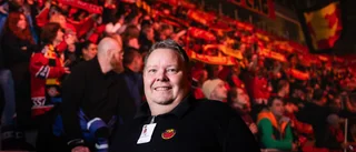 Gratisbiljetternas tid är förbi – nu är det hockeyhysteri